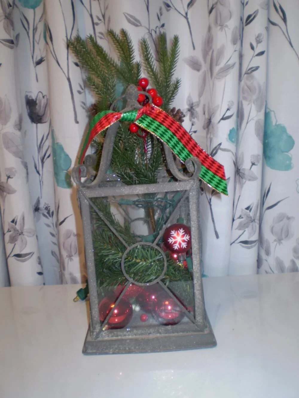 VINTAGE METAL AND GLASS CHRISTMAS DECOR LANTERN